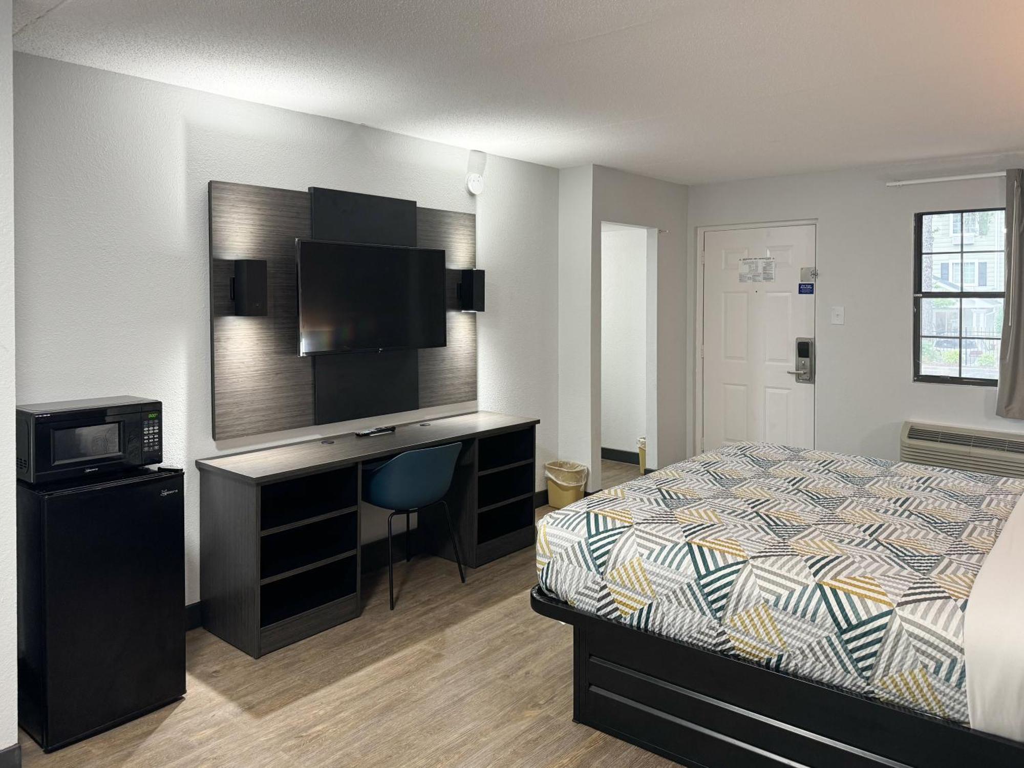 Motel 6 Huntsville Al University Dr. Bagian luar foto