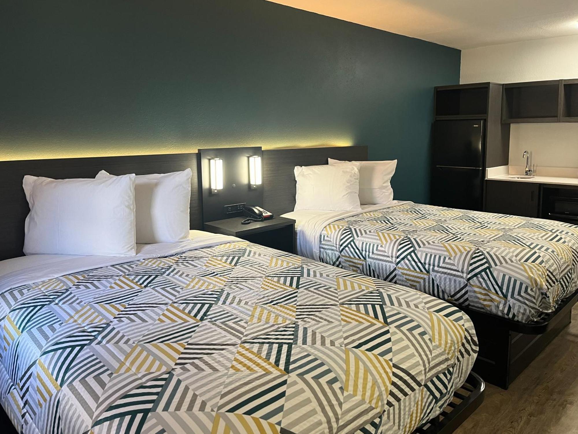 Motel 6 Huntsville Al University Dr. Bagian luar foto
