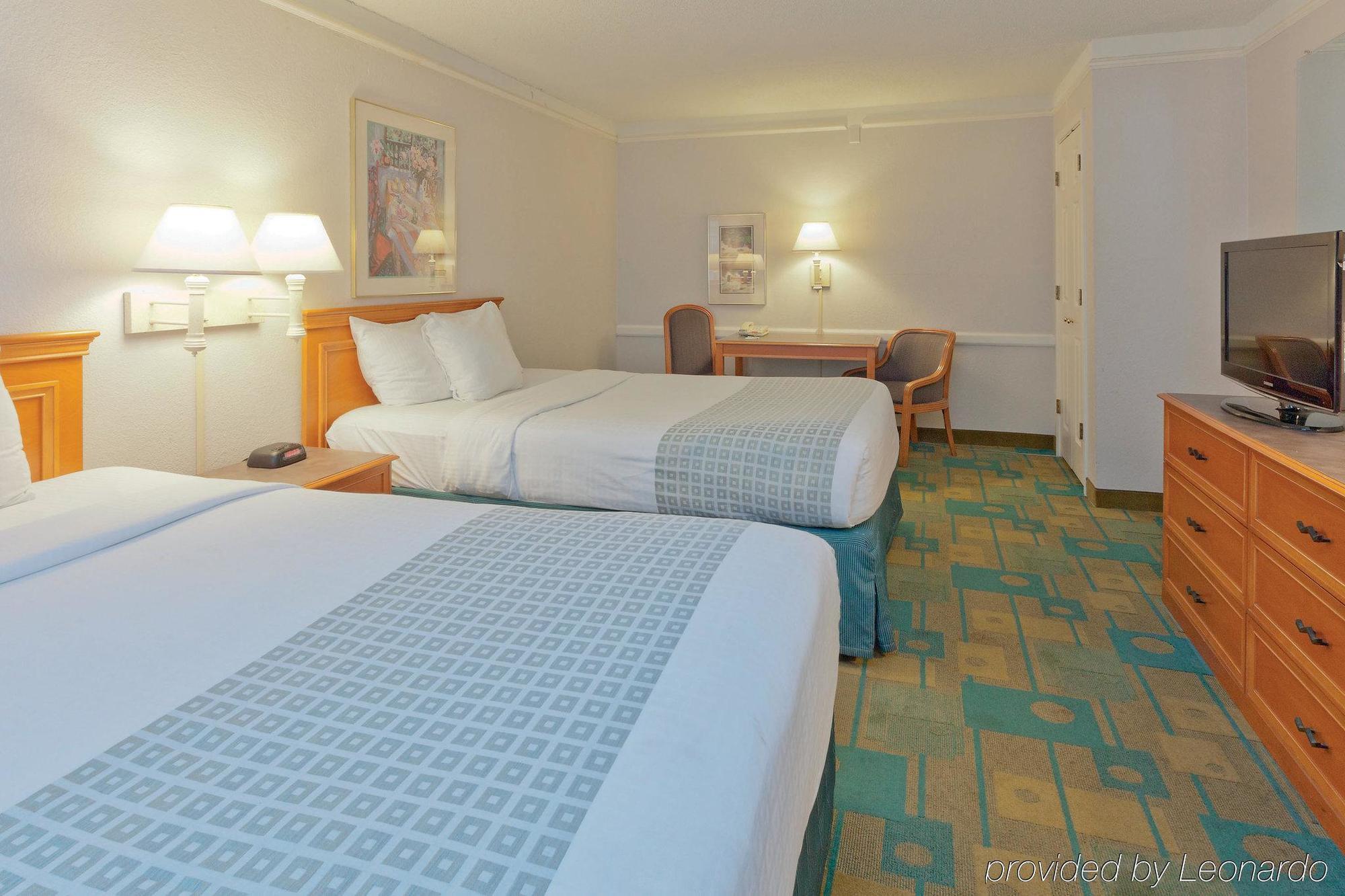 Motel 6 Huntsville Al University Dr. Bagian luar foto